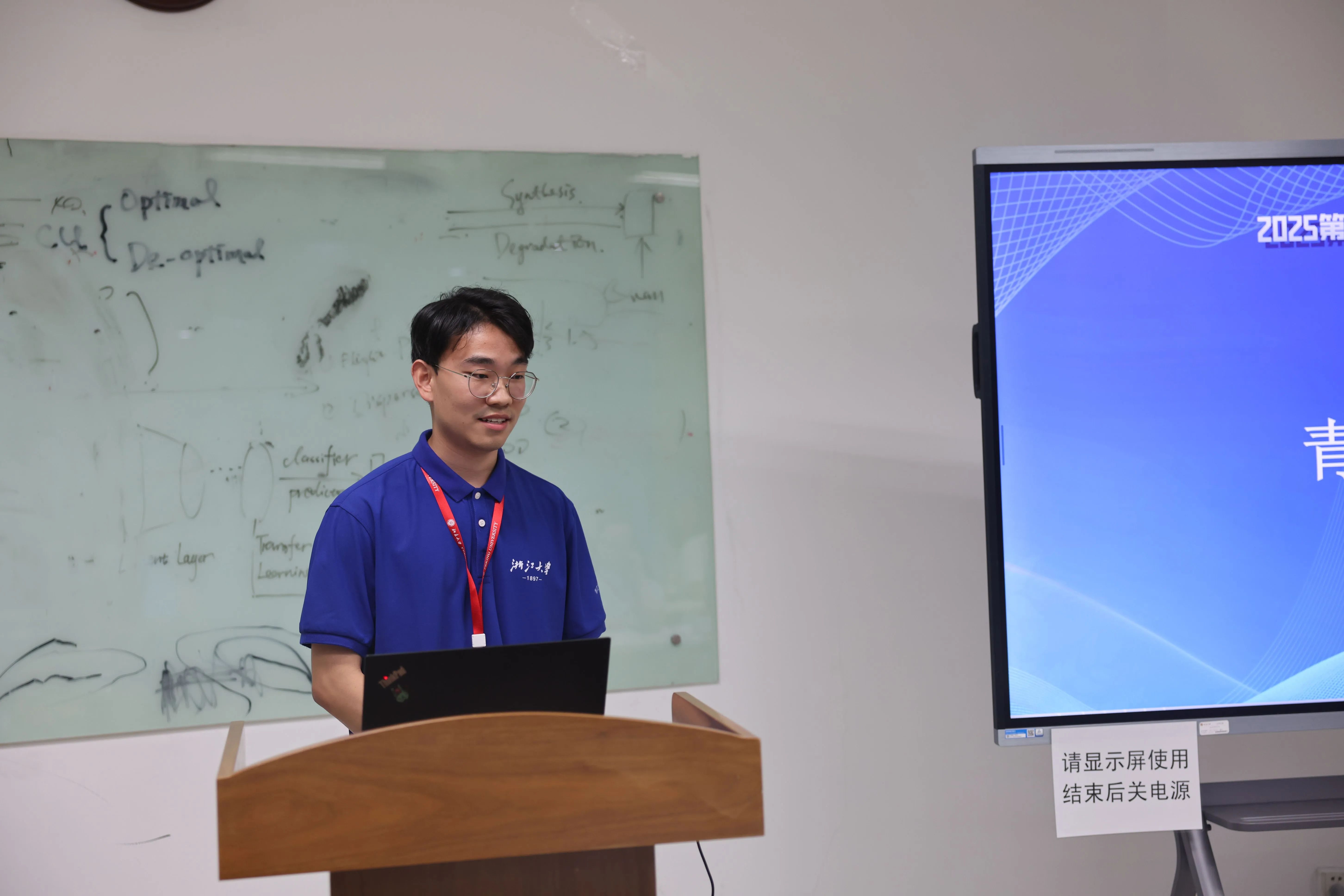 dc41d0d5c1ac4c5c8c2f28c1bfaabfee.jpg dc41d0d5c1ac4c5c8c2f28c1bfaabfee.jpg